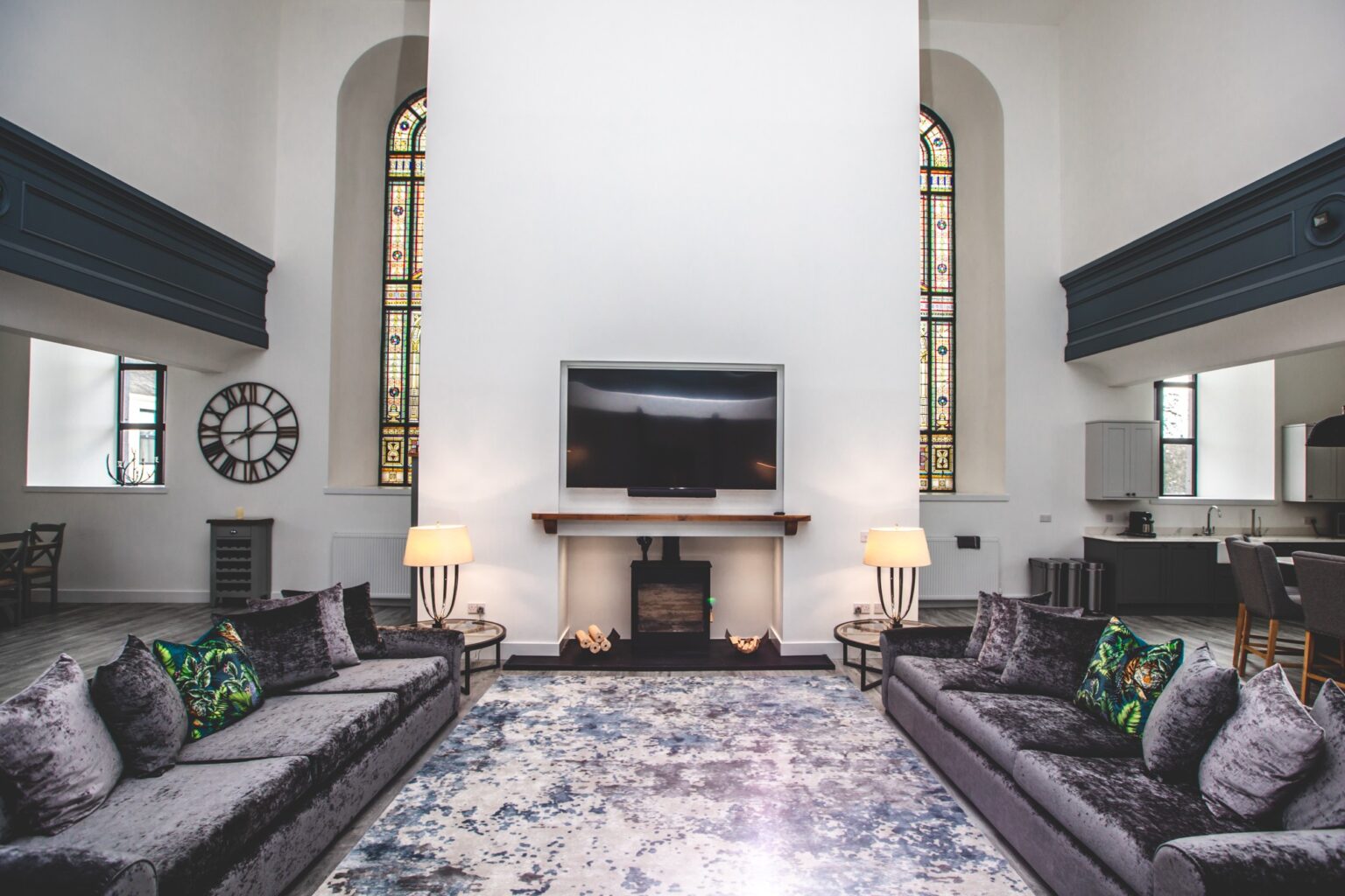 East Church House sleeping up to 19 guests Strathaven